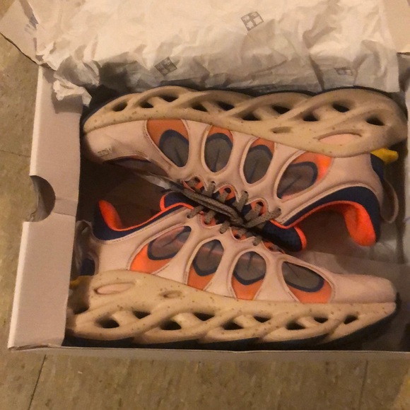 Shoes - Picture 1 of 1